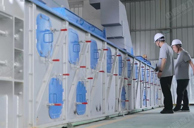 箱式輸送機.jpg 箱式輸送機.jpg